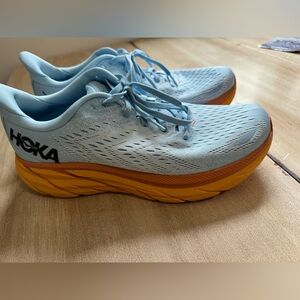 Hoka Clifton 8- Women’s size 10